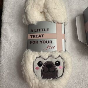 Cozy Cream Plush Women’s Slippers with Llama Face